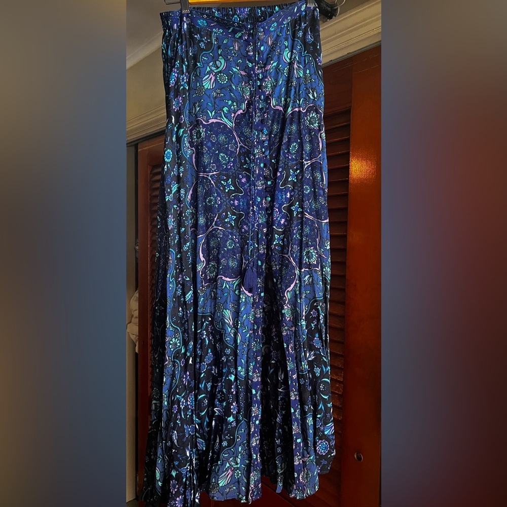 Kiss the sky blue jay skirt